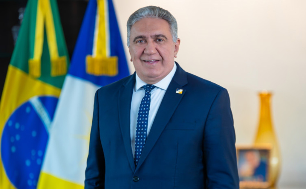 Laurez Moreira sanciona lei que autoriza governo a renegociar empréstimos