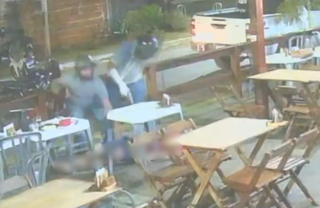 Produtor de abacaxi assassinado em pizzaria no TO teve morte encomendada por fazendeiro rival, diz delegado