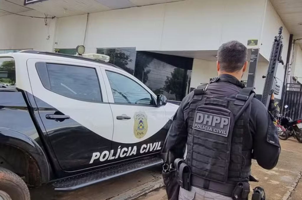 Homem é preso no telhado da casa da ex após descumprir medida protetiva no TO