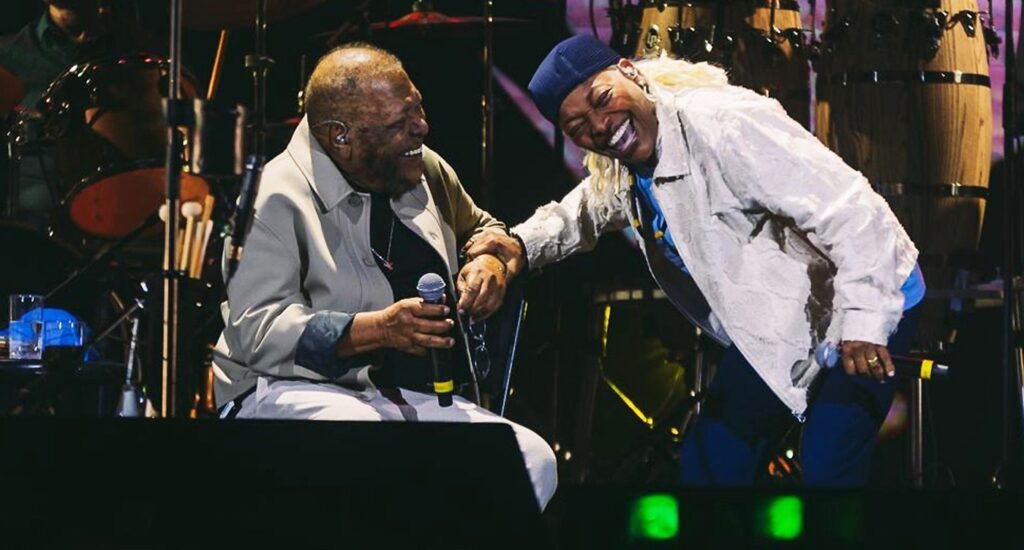 Martinho da Vila e Mart’nália cantam mais separados do que juntos ao longo do roteiro do show da turnê ‘Pai e filha’