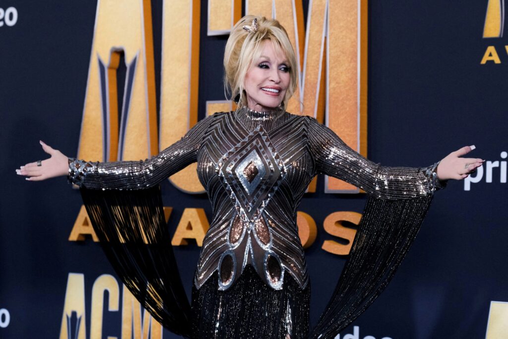 Em uma de suas últimas entrevistas, Dolly Parton falou sobre ‘momentos difíceis’ com a saúde